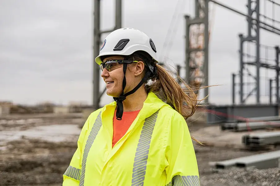 Reflective Clothing Usage Guide: Improve Safety and Visibility